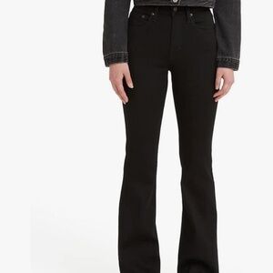 Levi’s Women’s 726 High Rise Flare Leg Jeans - Soft Black Size 26x30 NWT